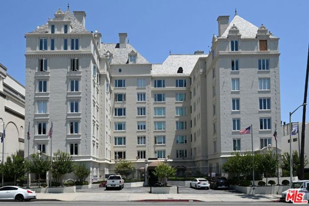 1424 N Crescent Heights Boulevard 61, West Hollywood, CA 90046