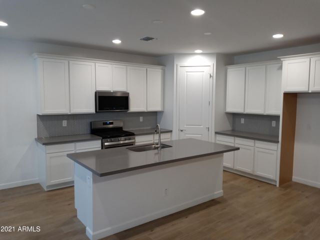 4134 S NEUTRON --, Mesa, AZ 85212