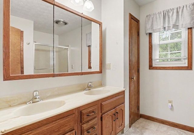 121 Cherokee Trail, Granville, OH 43023