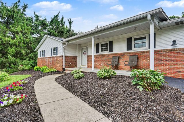 121 Cherokee Trail, Granville, OH 43023