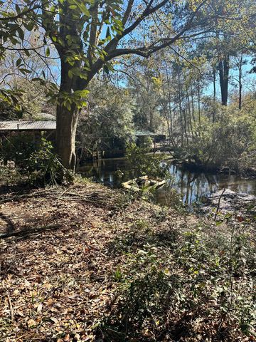 186 Stillwater Road, Freeport, FL 32439