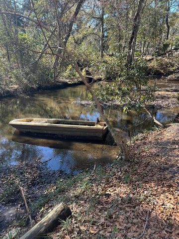 186 Stillwater Road, Freeport, FL 32439