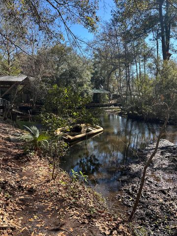 186 Stillwater Road, Freeport, FL 32439