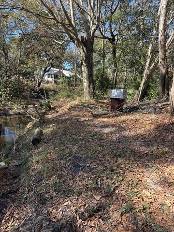 186 Stillwater Road, Freeport, FL 32439