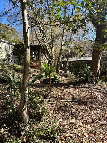 186 Stillwater Road, Freeport, FL 32439