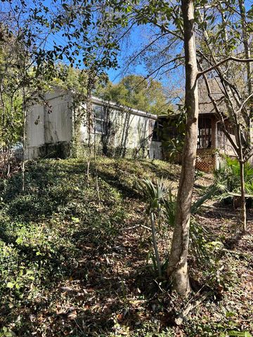 186 Stillwater Road, Freeport, FL 32439