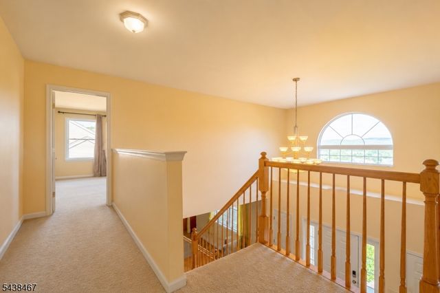 5 Pegasus Pl, Washington Twp., NJ 07840