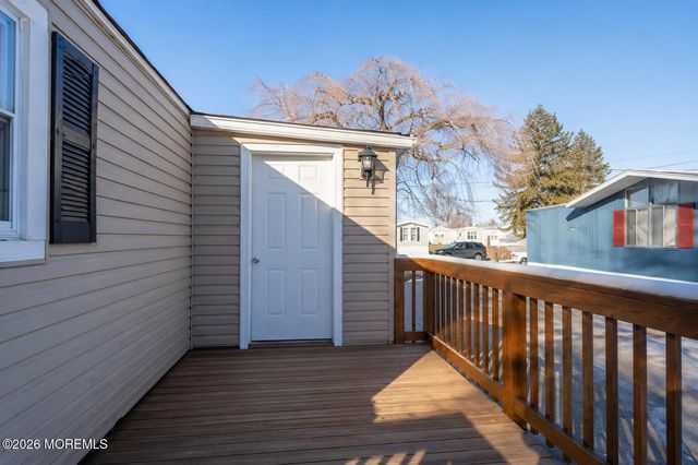 1 Bayshore Mobile Mnr, Hazlet, NJ 07730