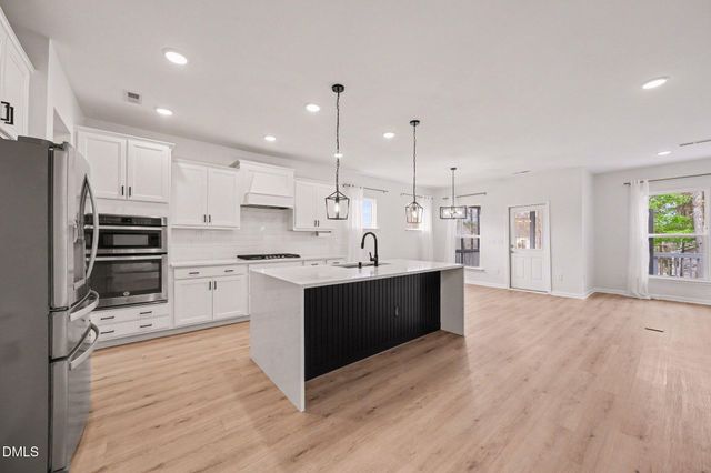 210 Kanewind Terrace, Apex, NC 27523