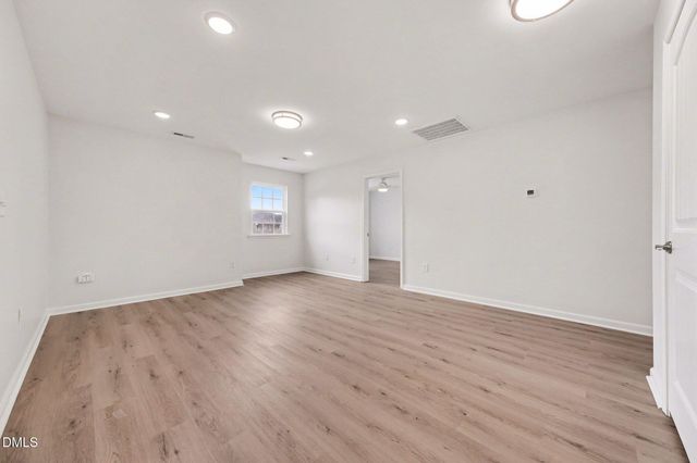 210 Kanewind Terrace, Apex, NC 27523