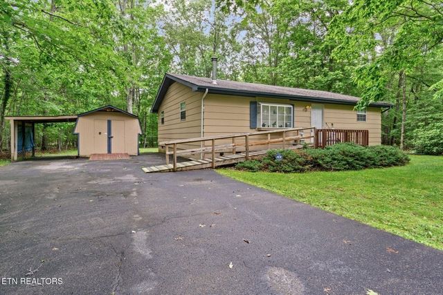 4007 Kato Dr, Crossville, TN 38572