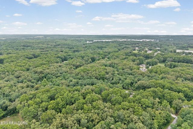 4007 Kato Dr, Crossville, TN 38572
