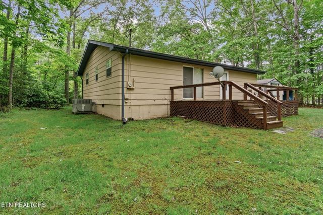 4007 Kato Dr, Crossville, TN 38572