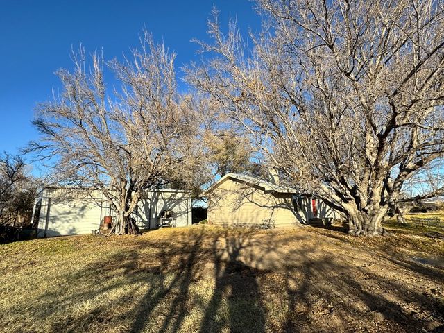 89 Alamito Creek Rd, Marfa, TX 79843