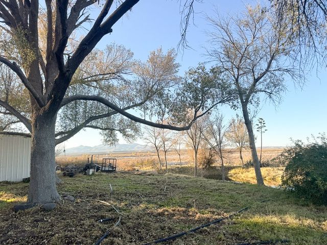 89 Alamito Creek Rd, Marfa, TX 79843