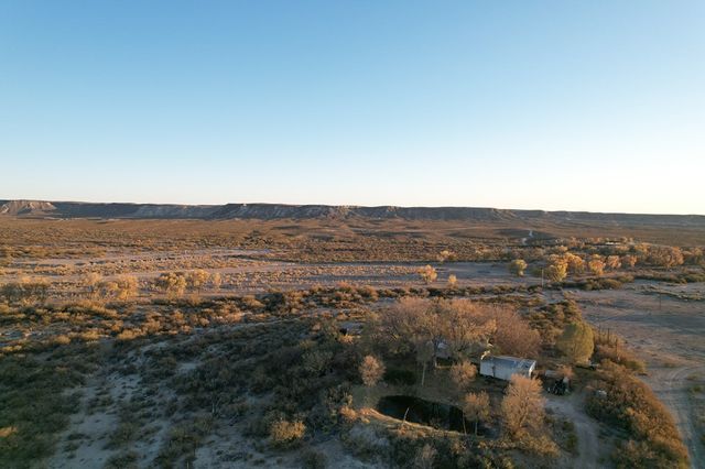 89 Alamito Creek Rd, Marfa, TX 79843