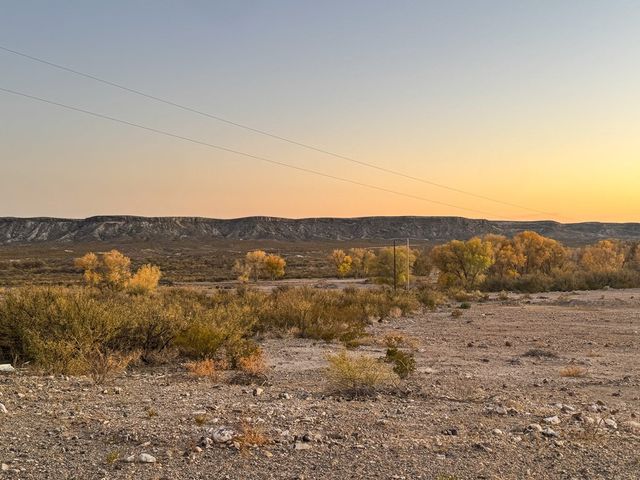 89 Alamito Creek Rd, Marfa, TX 79843