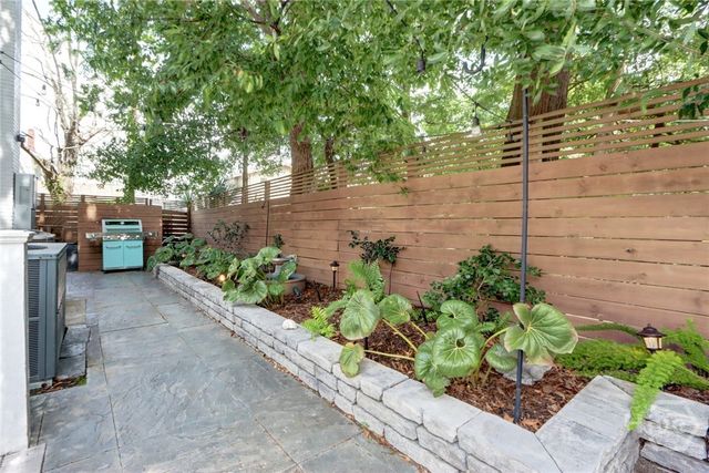 1810 Habersham Street, Savannah, GA 31401