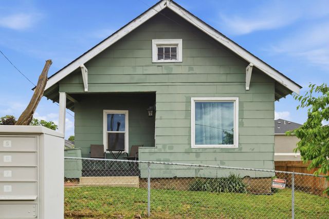 2830 N Standard St, Spokane, WA 99207 property photo