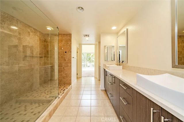 248 Rockefeller, Irvine, CA 92612