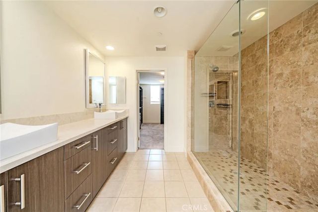 248 Rockefeller, Irvine, CA 92612