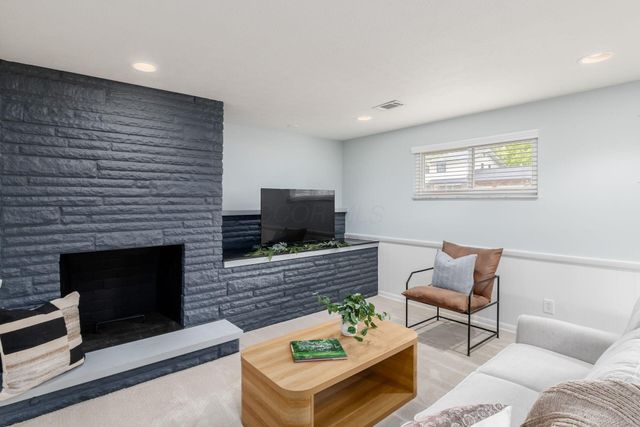 1016 Kennington Avenue, Columbus, OH 43220