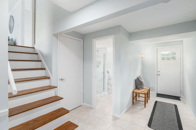 1016 Kennington Avenue, Columbus, OH 43220