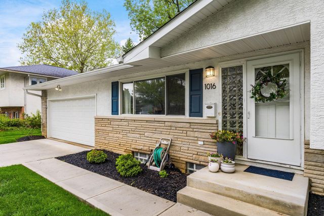 1016 Kennington Avenue, Columbus, OH 43220