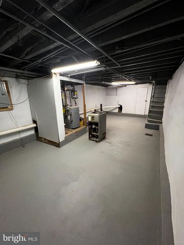 2837 N LAWRENCE ST N, Philadelphia, PA 19133