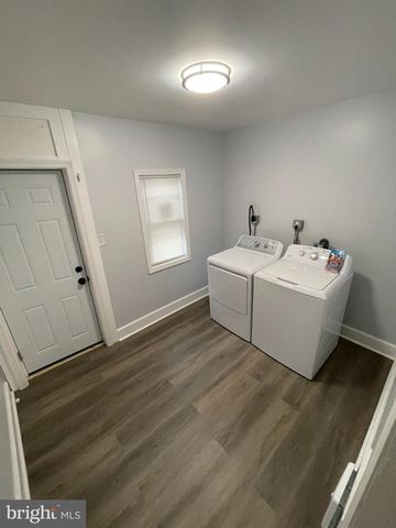 2837 N LAWRENCE ST N, Philadelphia, PA 19133