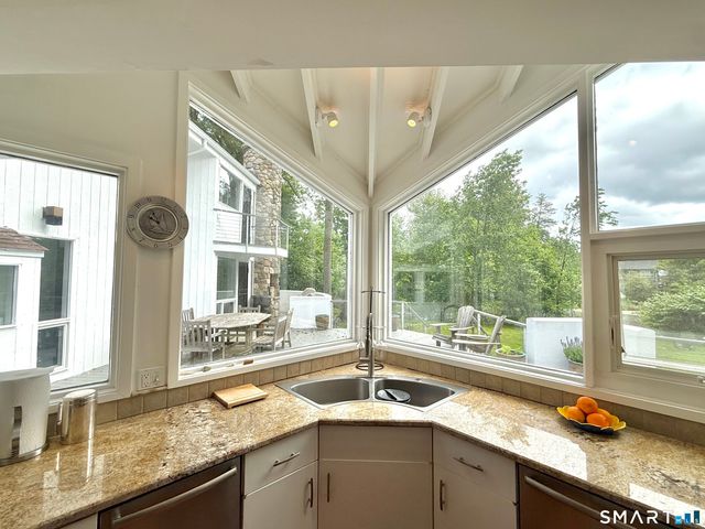 9 Morehouse Lane, Norwalk, CT 06850