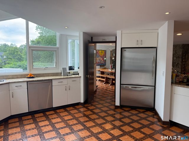 9 Morehouse Lane, Norwalk, CT 06850