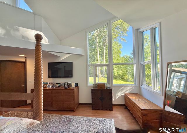9 Morehouse Lane, Norwalk, CT 06850