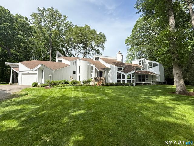 9 Morehouse Lane, Norwalk, CT 06850