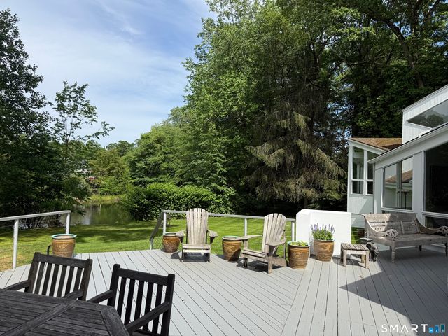 9 Morehouse Lane, Norwalk, CT 06850
