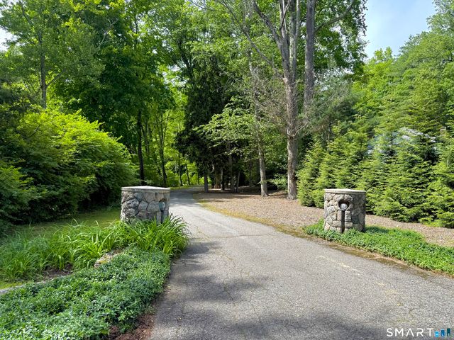 9 Morehouse Lane, Norwalk, CT 06850