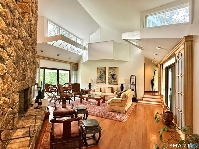 9 Morehouse Lane, Norwalk, CT 06850