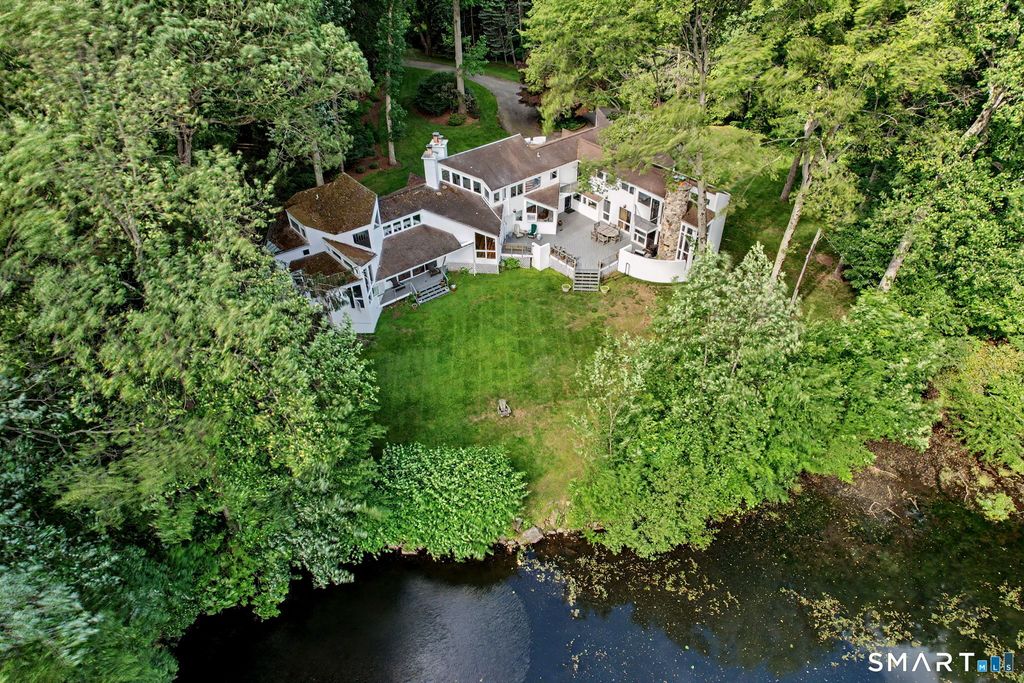 9 Morehouse Lane, Norwalk, CT 06850