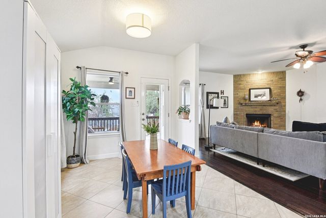 814 Point Cove, San Antonio, TX 78253