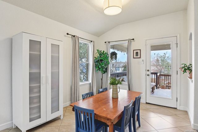 814 Point Cove, San Antonio, TX 78253