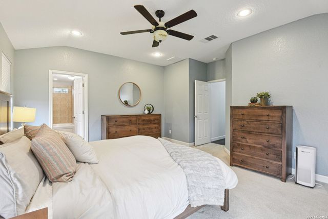 814 Point Cove, San Antonio, TX 78253