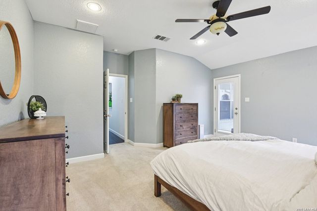 814 Point Cove, San Antonio, TX 78253