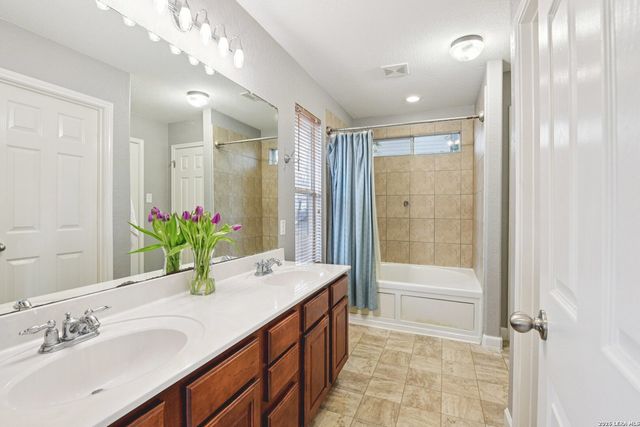 814 Point Cove, San Antonio, TX 78253