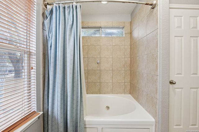 814 Point Cove, San Antonio, TX 78253