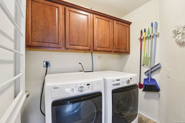 814 Point Cove, San Antonio, TX 78253