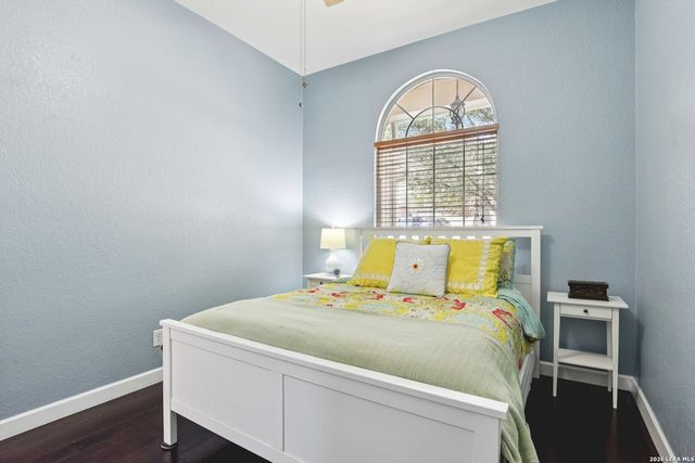 814 Point Cove, San Antonio, TX 78253