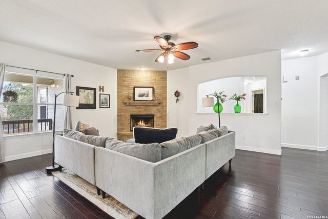 814 Point Cove, San Antonio, TX 78253