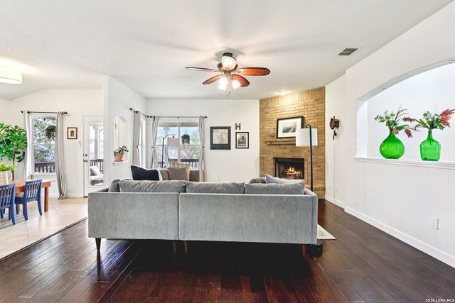 814 Point Cove, San Antonio, TX 78253