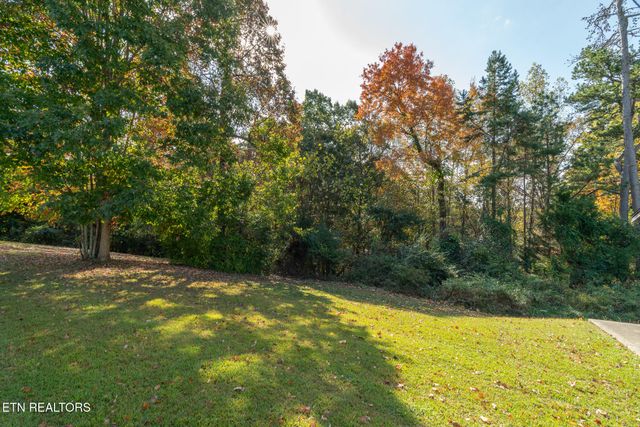 7524 Hunters Ridge Way, Knoxville, TN 37914