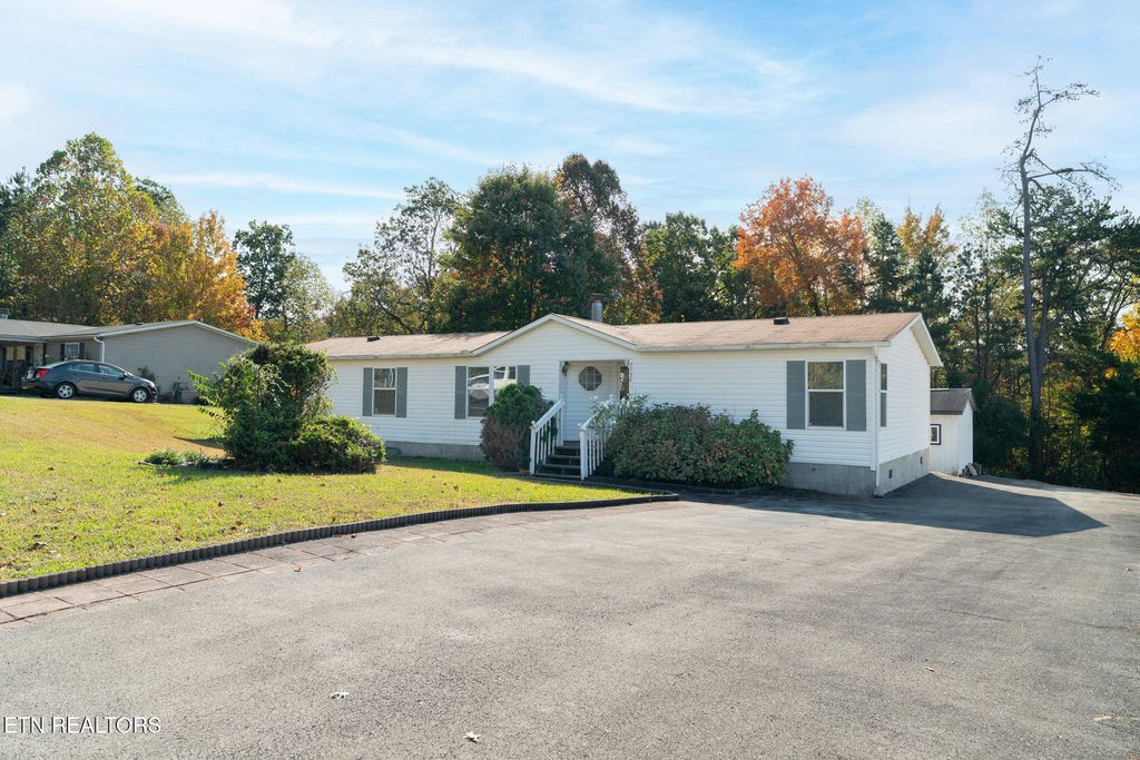 7524 Hunters Ridge Way, Knoxville, TN 37914